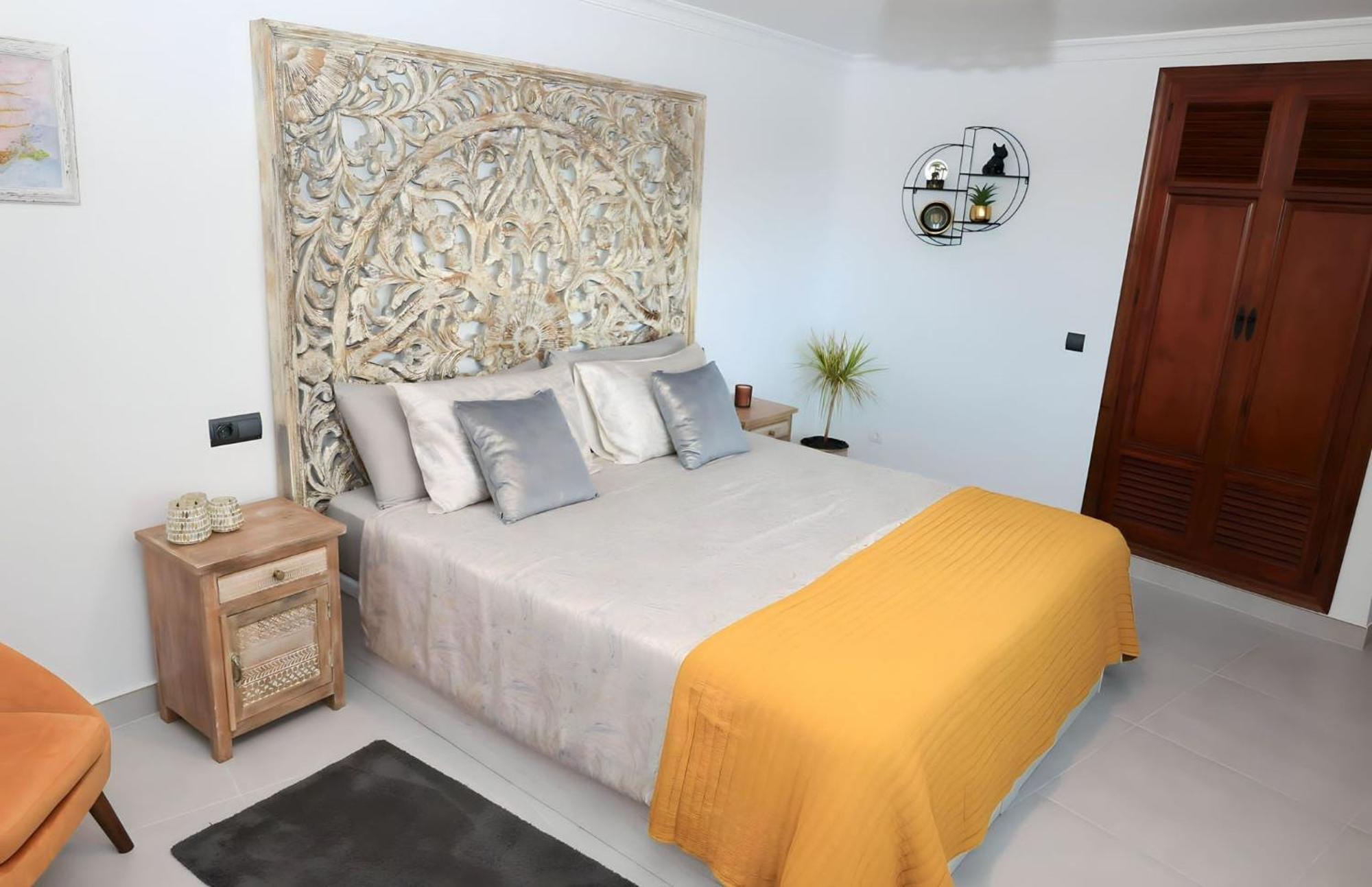 La Pina Guest house *
